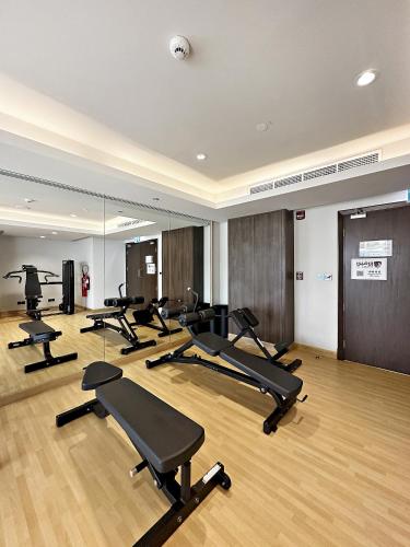 Vayk - Spacious and Vibrant 2BR Apartment in Business Bay - image 14