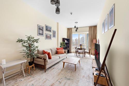 VayK - Welcoming and Warm 2BR in JLT - image 7