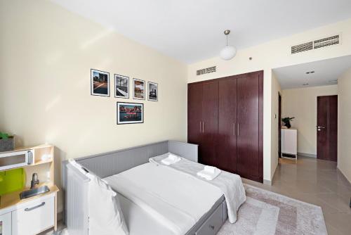 VayK - Welcoming and Warm 2BR in JLT - image 3