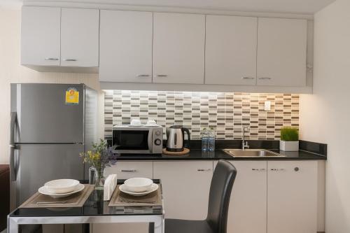 City Center Nana 4-Guest Suite 100m Nana BTS