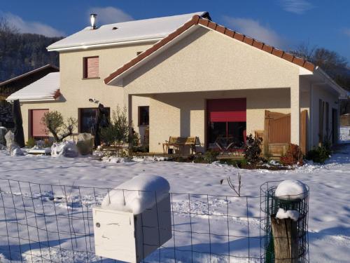 Ieeja, Gîte en Chartreuse - Le nid du Grand-Duc (Gite en Chartreuse - Le nid du Grand-Duc) in Saint-Etienne-de-Crossey (Rhone-Alpes)