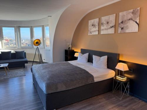 1 queen bed