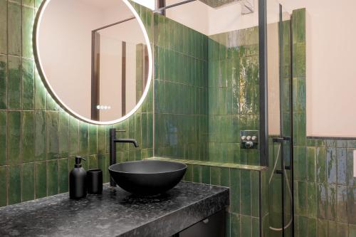 Saint-Tropez Bright apartment near the port - image 2