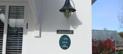 設施, The Garden Suite 3 Star NITB SuperHost in 登甘嫩