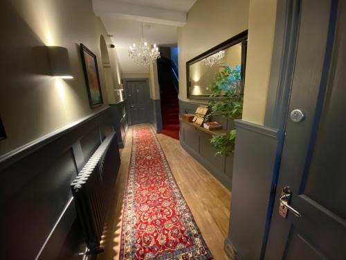 Irvine Guest House in Ірвін