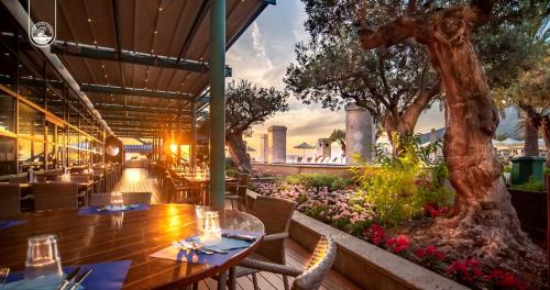 Ресторан, Club Hotel Casino Loutraki in Лутракі