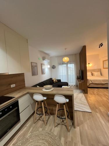 Family Homes Bar Apartment