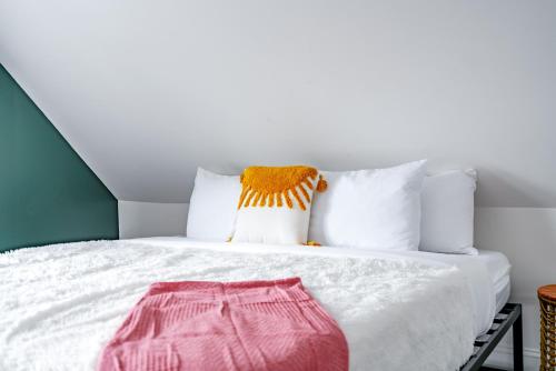 Short North Convention King Bed Free Parking in Columbus, USA