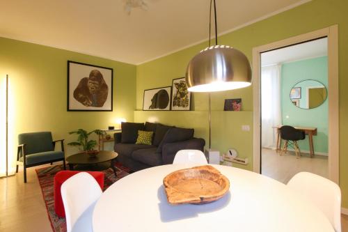 HACCA Collection - Charming 1-BR in cool Porta Venezia, Milán