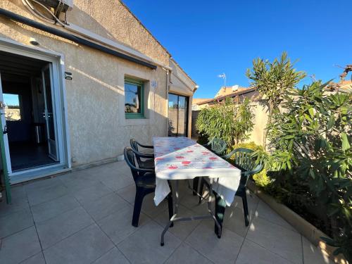 50m de la plage, adorable maison climatisée 2 chambres 5 couchages parking privatif LRVM52 - Location, gîte - Portiragnes