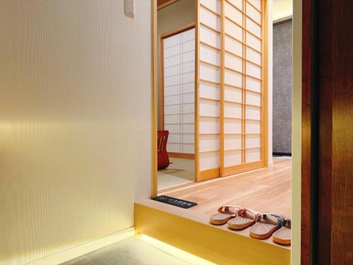 Retreat Taishi 新今宮駅から徒歩5分 動物園前駅から徒歩1分 新築貸切 最大12人利用可