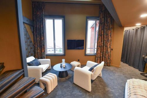 Спільний лаунж/ТБ зона, La SUITE appart 'hôtel & restaurant Le DÔME (La SUITE appart 'hotel & restaurant Le DOME) in Roanne
