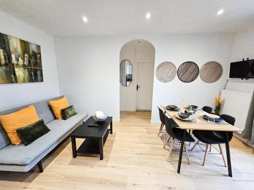 Le Just Logement 5 Personnes WIFI TV in Saint-Just-Saint-Rambert