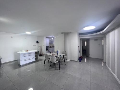 Ashdod big 5 Rooms for 10 people in Ashdod