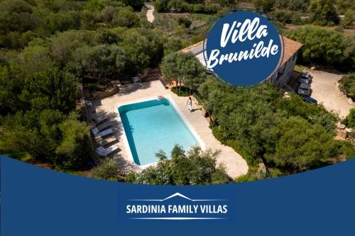 Sardinia Family Villas - Villa Brunilde with private pool, Unterkunft in Arzachena