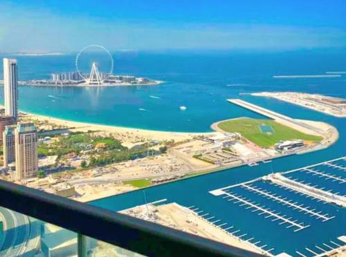 Sea and Dubai Ain view Close to Private Beach, Дубай