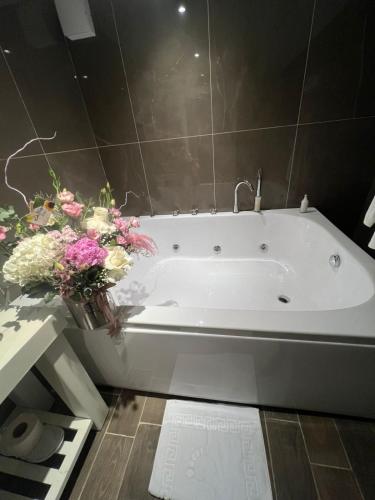 Hotel Romeo