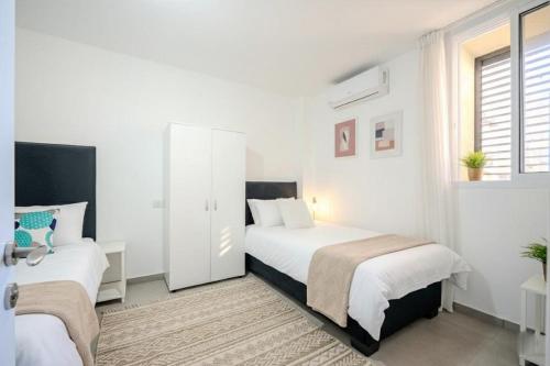 Luxury 5 Rooms Apartments 3 minutes from beach in Ashdod