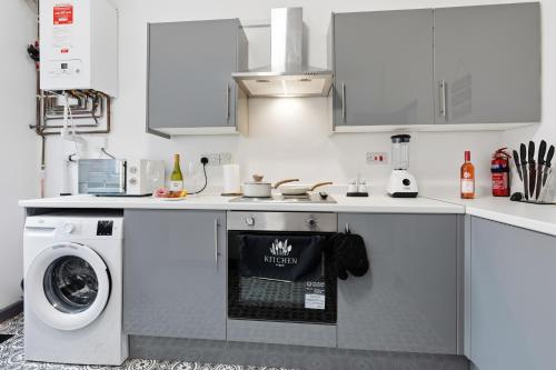 Facilities, 3-Bed House By Eason Stays Short Lets Wigan in Wigan