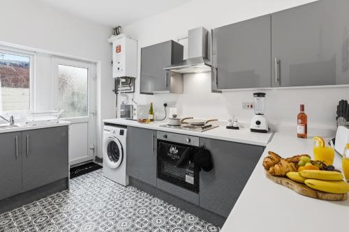Facilities, 3-Bed House By Eason Stays Short Lets Wigan in Wigan