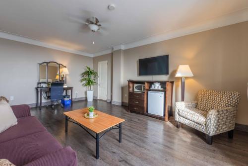 The Prince Arthur Hotel Room Type - Executive Suite