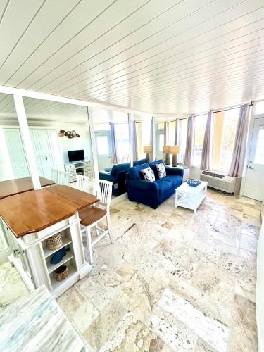 Coastal Cozy - Ocean View at Symphony Beach Club in Ormond Beach, USA