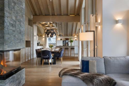 6BR Apartment in Meribel Falcon Lodge - REACH US AT - What's App - 0041-79-807-94-27 in Meribel