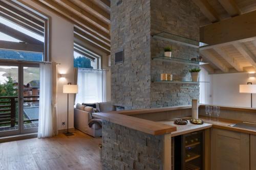 6BR Apartment in Meribel Falcon Lodge - REACH US AT - What's App - 0041-79-807-94-27 in Meribel