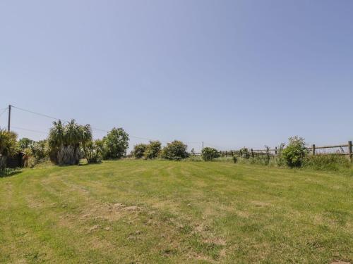 Viesnīcas āriene, Falconers Cottage in Bodedern