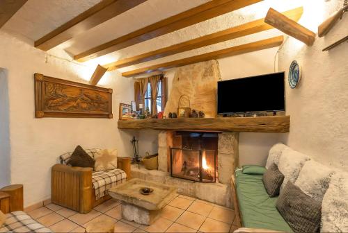 Can Pavet in Pontons