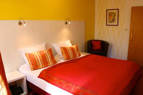 Double Room image 4