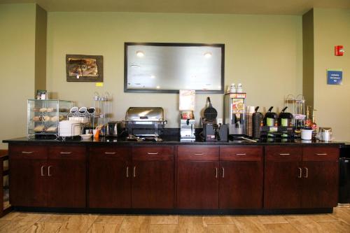 Cobblestone Inn and Suites Devils Lake - 식음료(F&B)