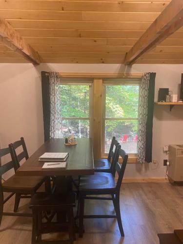 Split-Brook Camp in 洛厄爾 (VT)