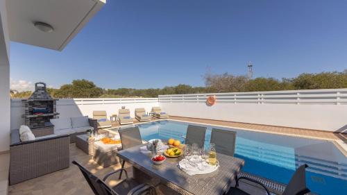 EcoHarmony Villa – khách sạn tại Pernera