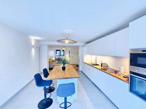 Exceptional 3BR Apartment with private terrace&garden in Дифферданж