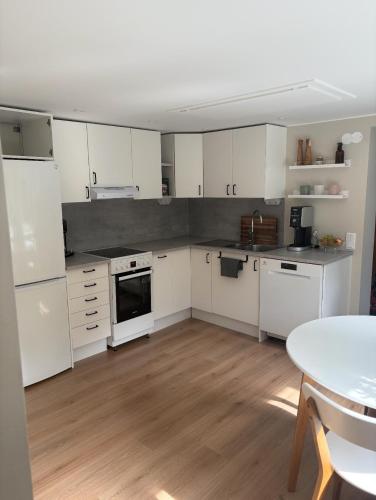 Mysig stuga Buared - Family nature stay in Askloster
