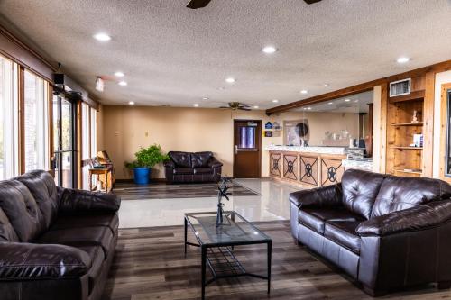 大堂, Boerne Inn and Suites in 伯爾尼