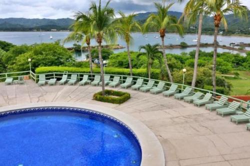 Oceanview Studio Apartment with Community Pool & Views of Flamingo Marina in Playa Flamingo