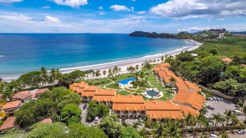 Chic Condo with a Stylish Coastal Design in an Exclusive Condo Community with Direct Beach Access - image 5