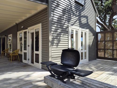 Seaside Serenity - Prime Beachfront Position in Great Barrier Island