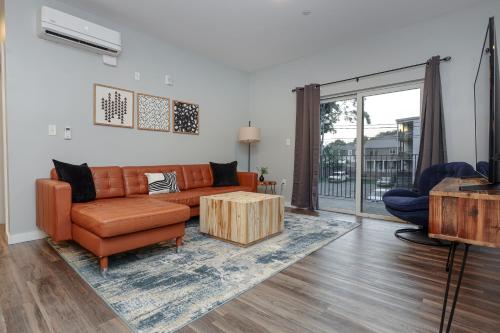 Luxury Apartment with Gym, Steps From Commuter Rail #2009 in Natick (MA)