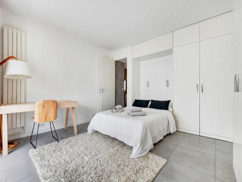 Exceptional 3BDR 6P apt - View of the Eiffel Tower - image 10