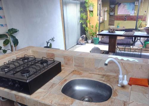 Cozinha, Buzios hostel- Sol e Lua in Formosa Bay