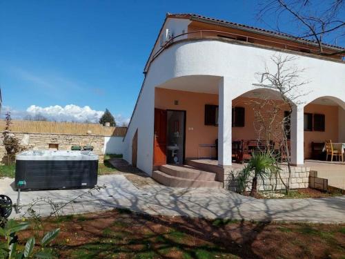 Holiday home Marmelo - Location saisonnière - Peroj