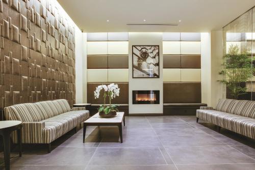78455115 The Hotel at Fifth Avenue