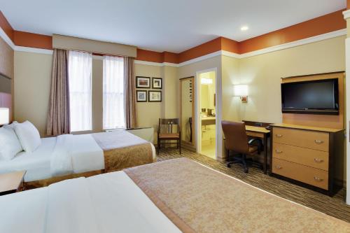 78455150 The Hotel at Fifth Avenue