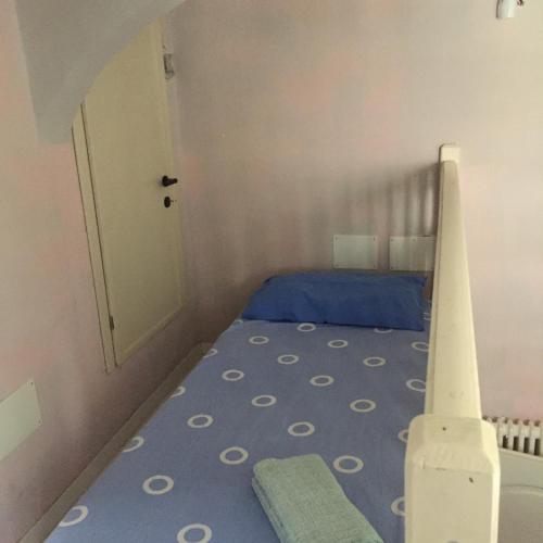 2 twin beds