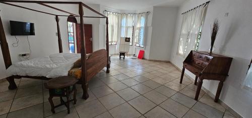 Spacious 2 Bdrm Swahili Apartment with Pool in Mtwapa