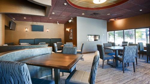 เบสต์เวสเทิร์น เทอเรช อินน์ (Best Western Terrace Inn) in เทอร์เรซ (บริติชโคลัมเบีย)