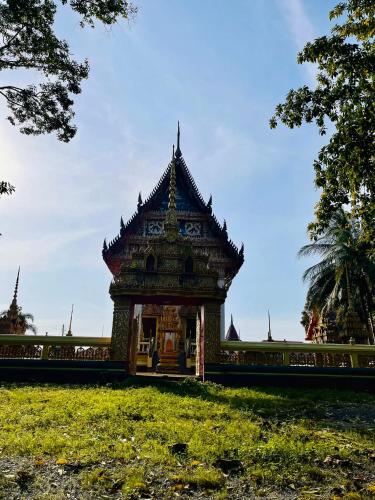 수랏타니 Cozy Hideaway 2 BR Private Room Shared House 3성급 게스트하우스 스위트룸